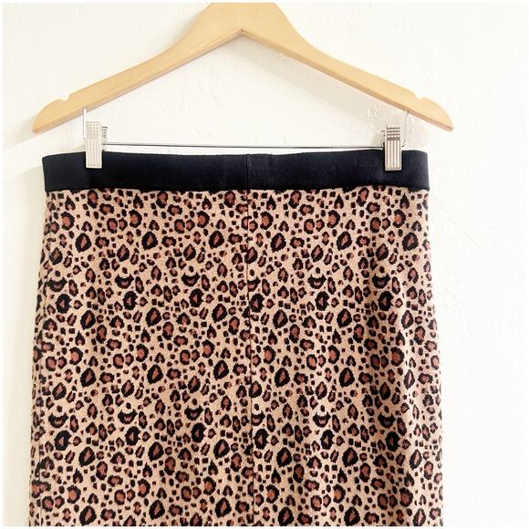 Tahari Cheetah Print Sweater Skirt Stretch Size Medium Knee Length Brown Black - Picture 4 of 10